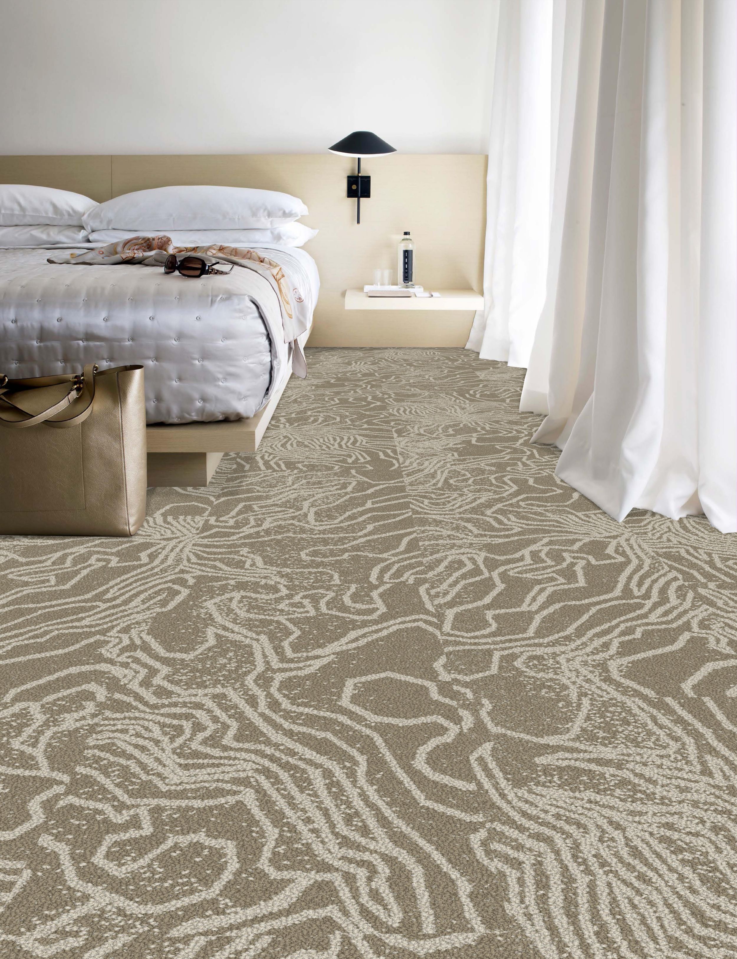 Lux Contour II carpet tile in hotel guest room image number 1